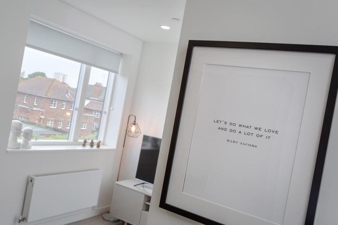 Luxury Serviced Apartments Stevenage, Hertfordshire Exterior photo